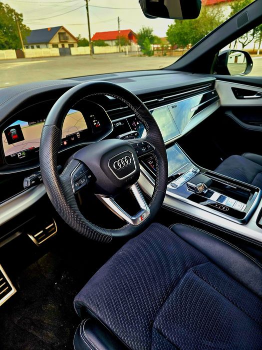 Autoturism audi q8 2024