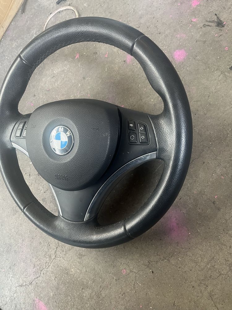 Волан бмв х1 е84 2011г ( sport volan bmw x1 e84 )