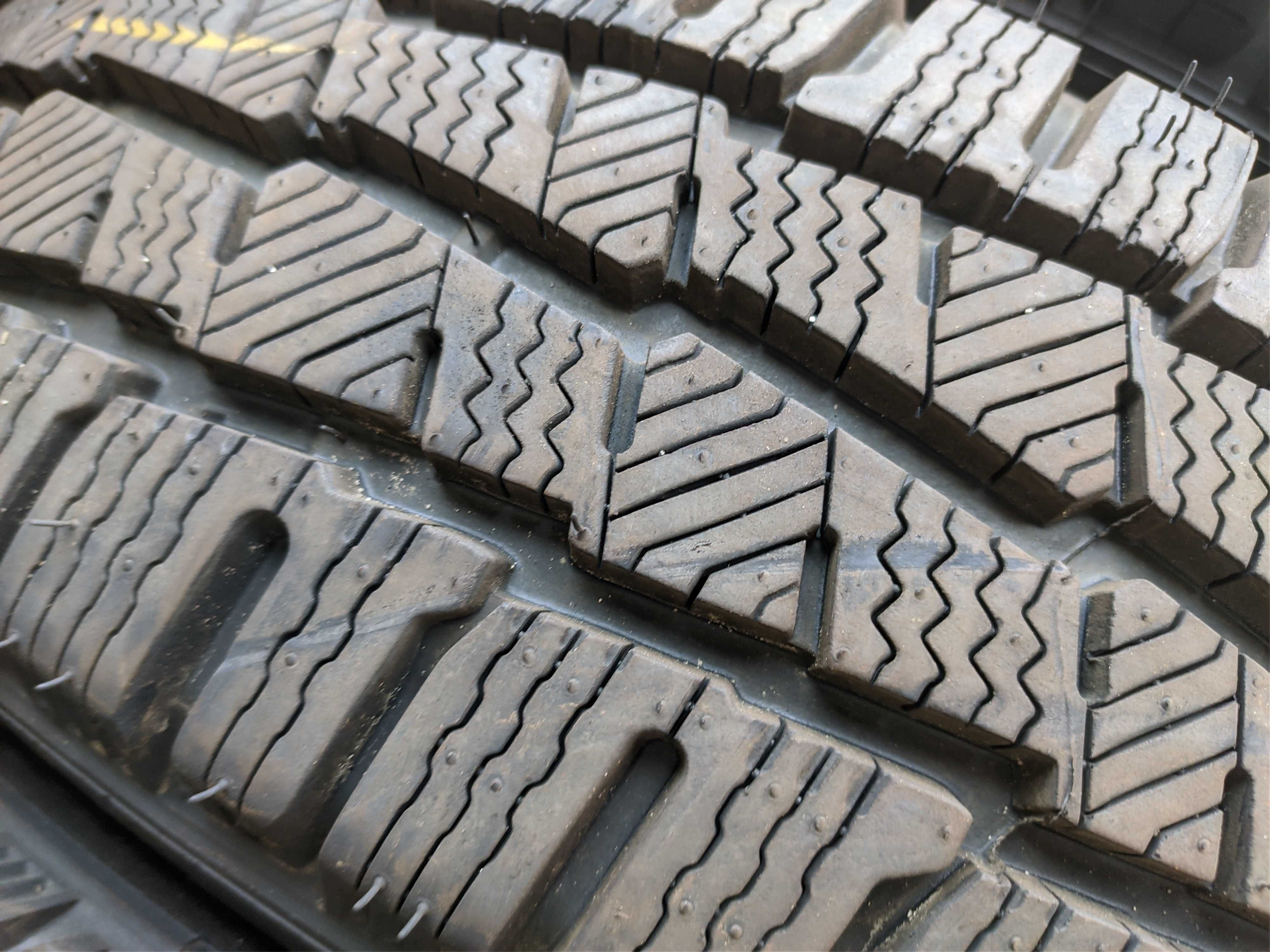 4бр Нови Демо зимни гуми 205 75 16 С - Michelin