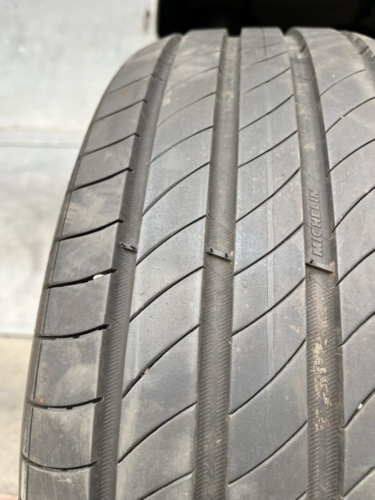 2 бр. летни гуми 215/55/17 Michelin DOT 1323 6 mm