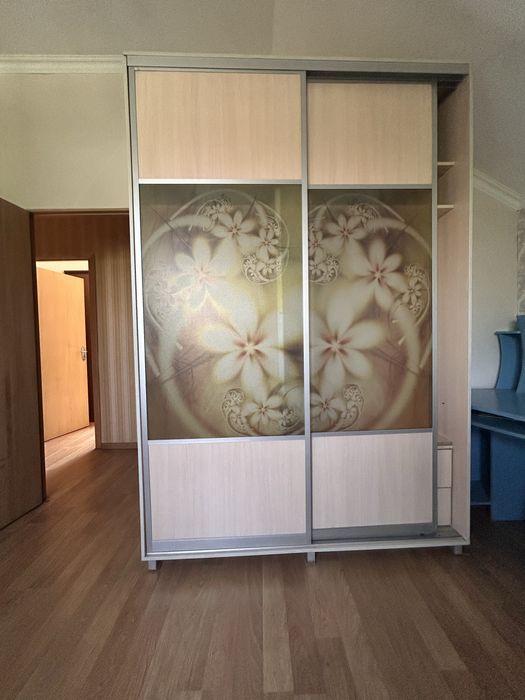 Продам шкаф для одежды