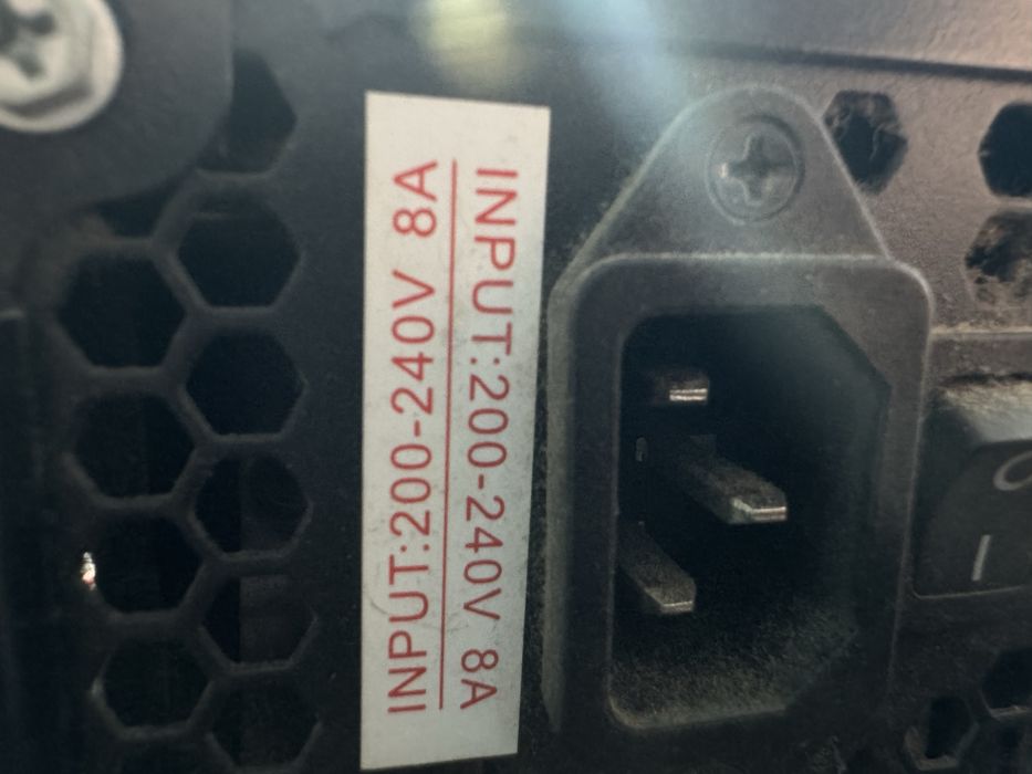 Sursa functioanala 200-240 v -vechiul setup necesita curatare si atat