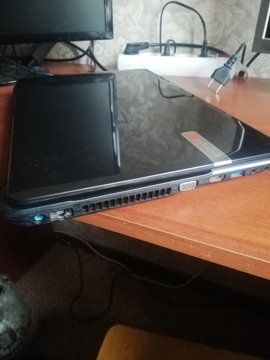 Ноутбук Packard Bell ente11hc