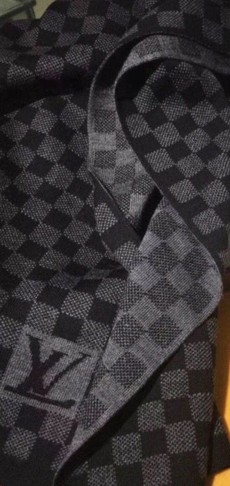 Fular bărbați Louis Vuitton, model 2026