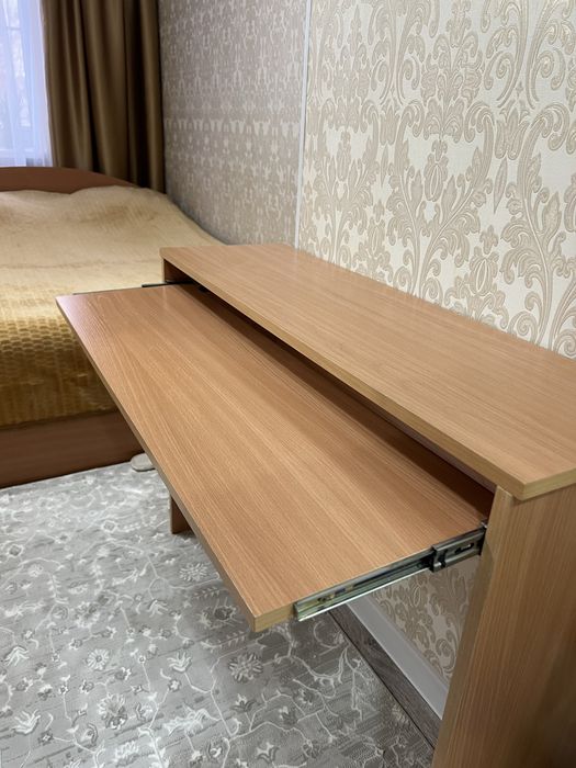 Продам компьютерный стол