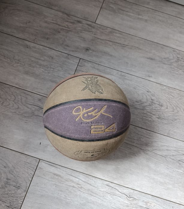 Баскетбольный мяч