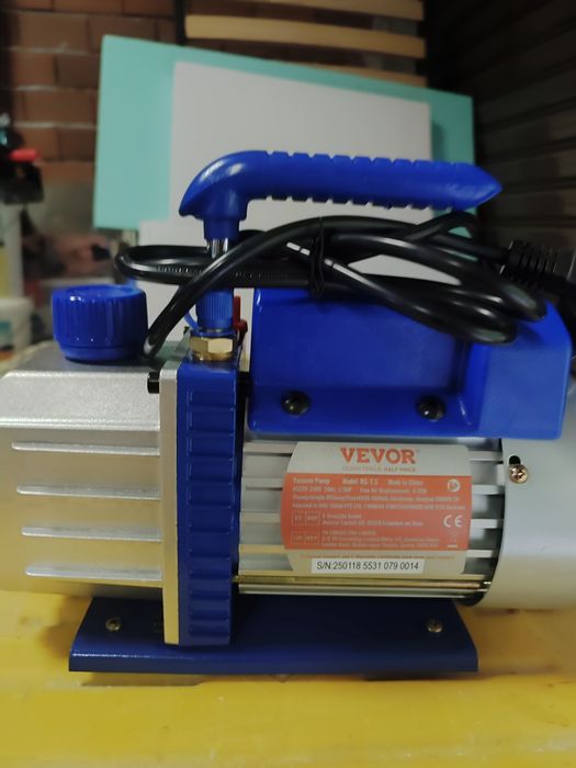 Вакуум помпа на марката вевор