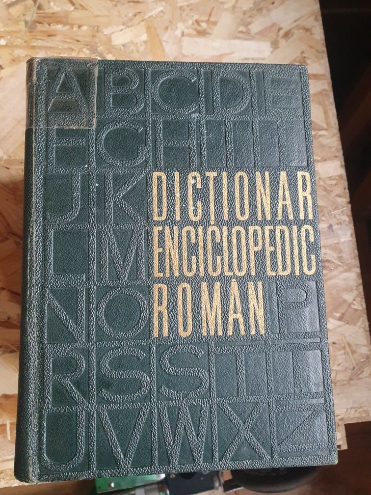 Vând dictionar enciclopedic român toate 4 volumele