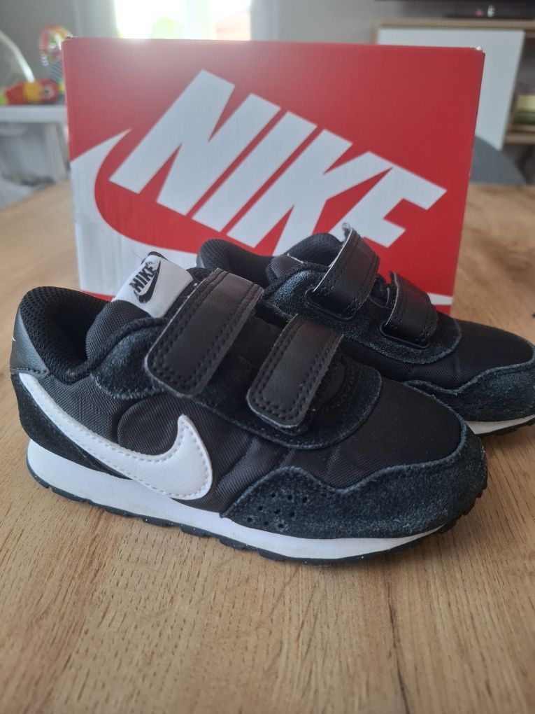 Маратонки Nike Air max,Nike valiant 25 номер