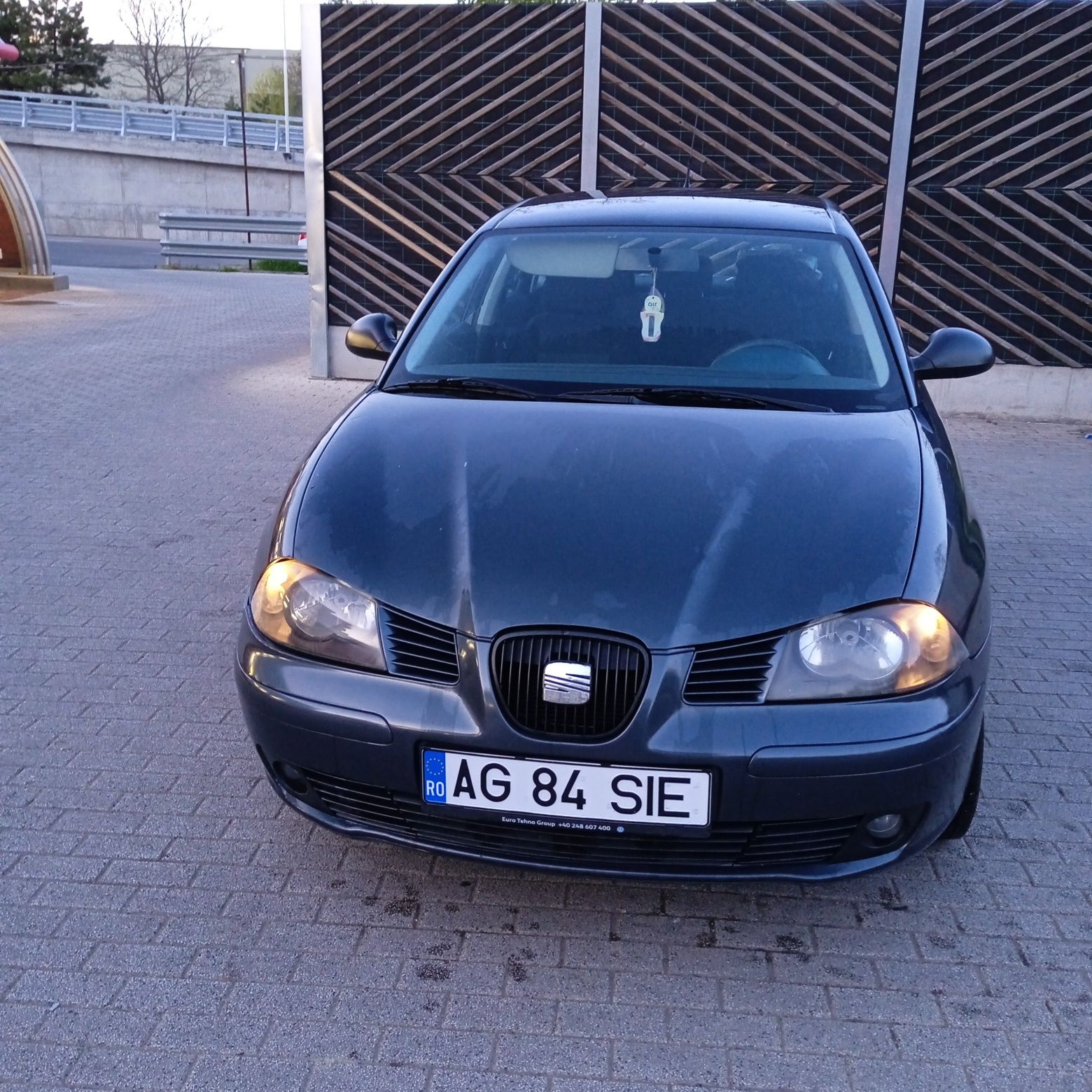 Vând Seat Ibiza 1.4 MPI