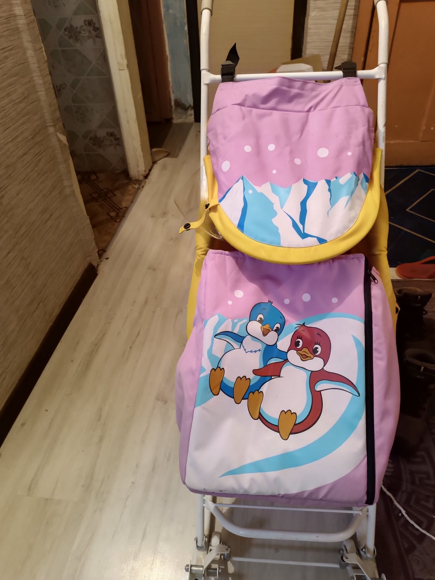 Продам зимние детские санки
