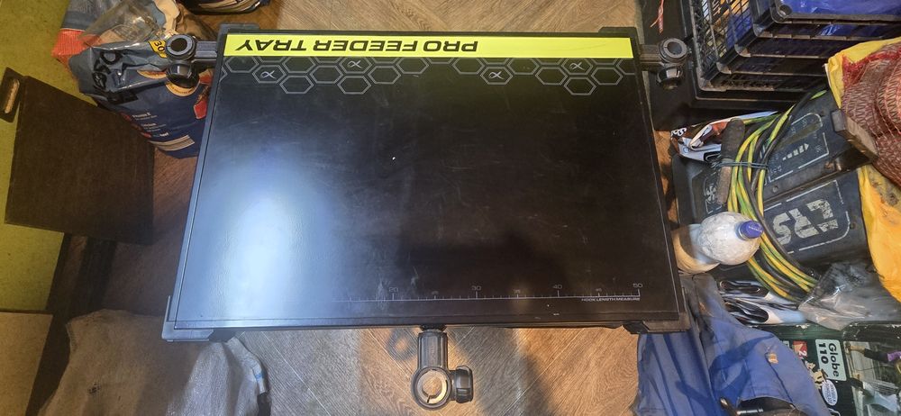 Tava laterala matrix pro feeder tray