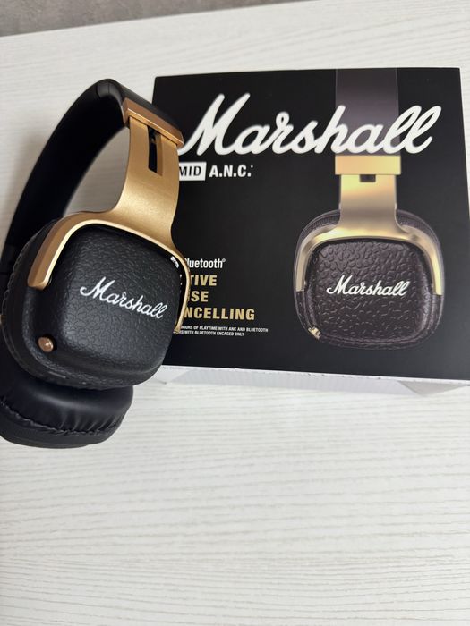 Беспроводные наушники Marshall