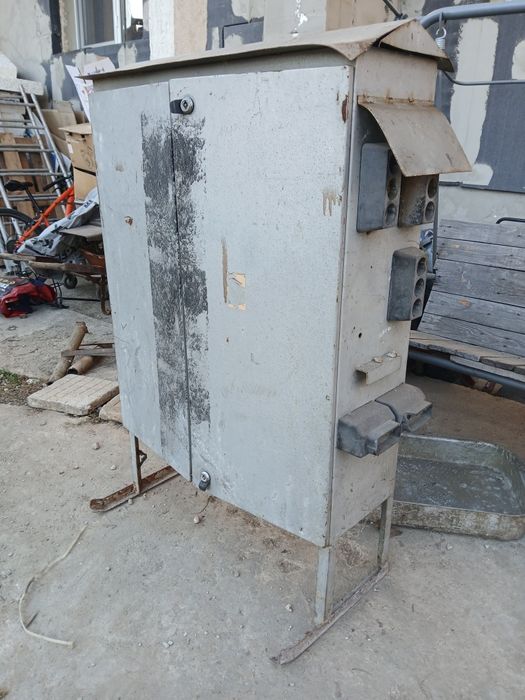 Временно трифазно табло