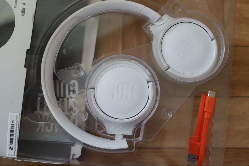 Наушники НОВЫЕ оргинал от JBL