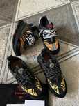 Versace chain reaction