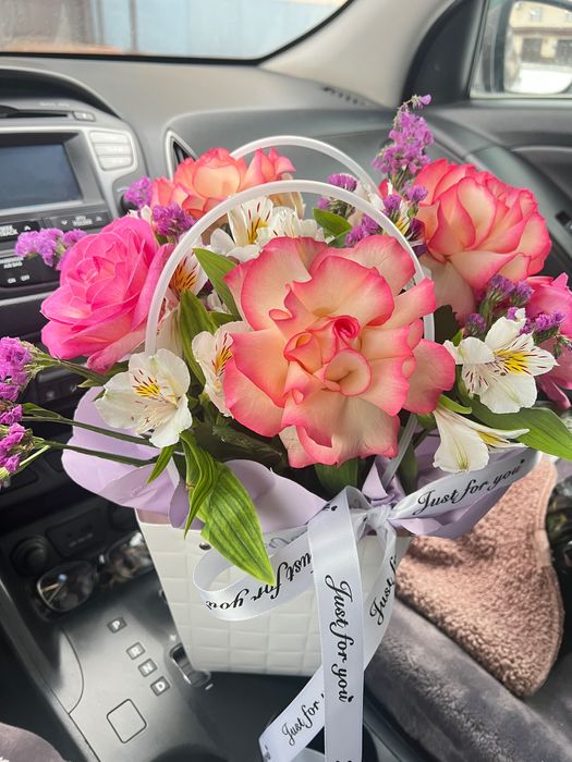 Букет цветов на праздник