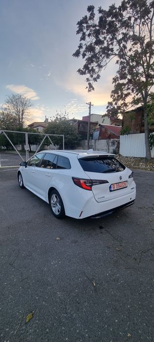 SUZUKI SWACE 2022  (platforma toyota corolla touring sports )