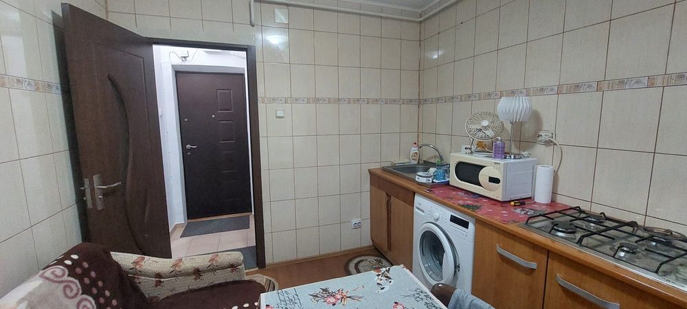 Închiriez garsoniera centru Pascani