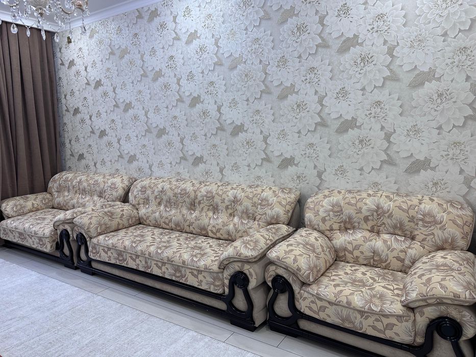 Диван Деревянный