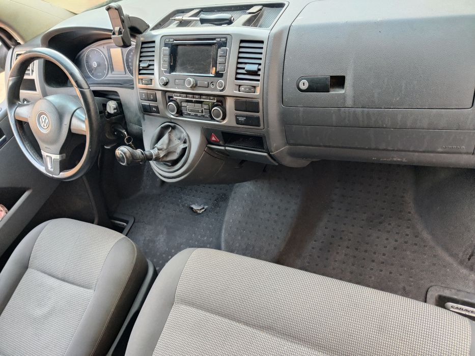 vw caravele an 2013 avariat
