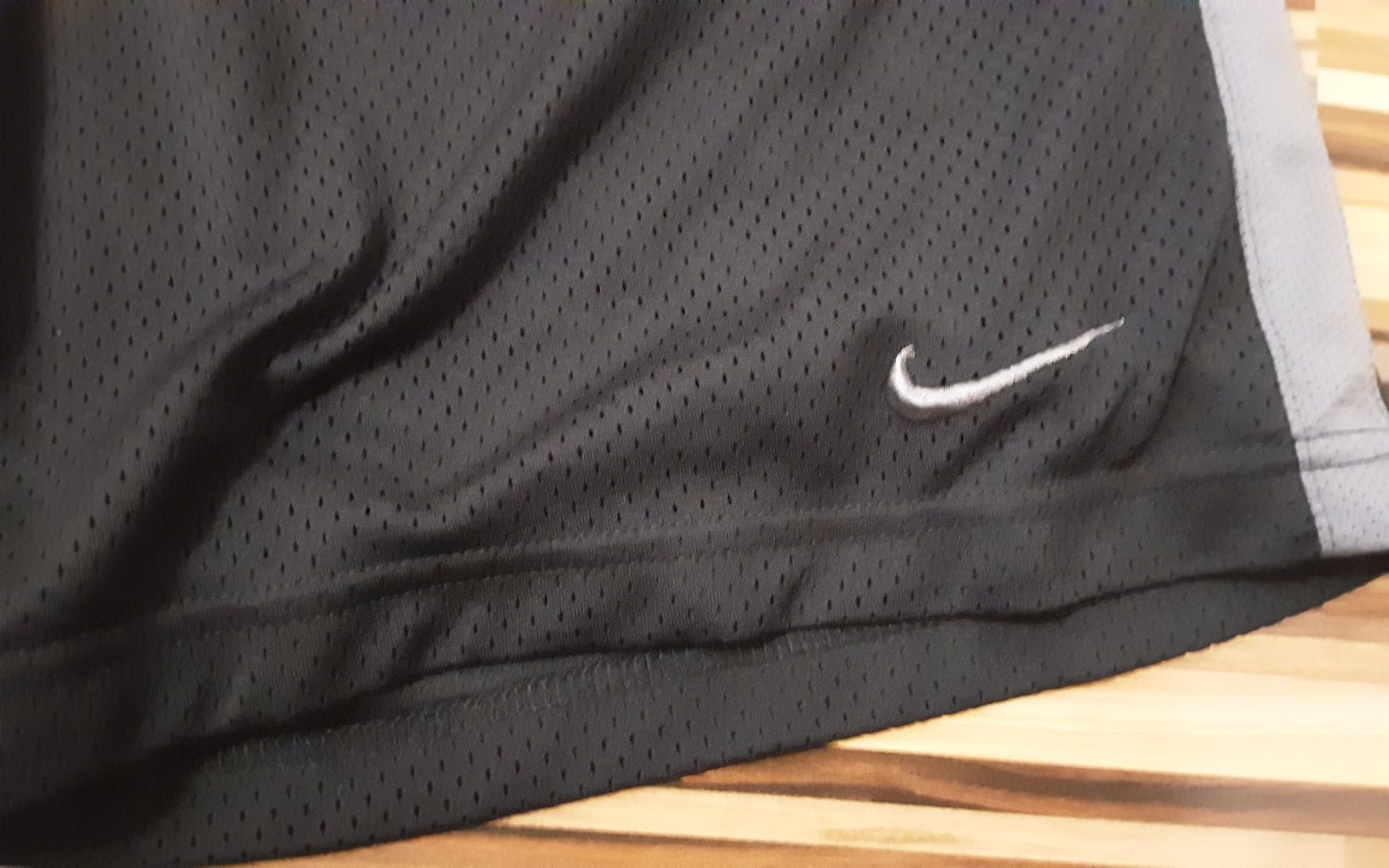 (L) NIKE оригинален панталон(39лв) и тениска (30)