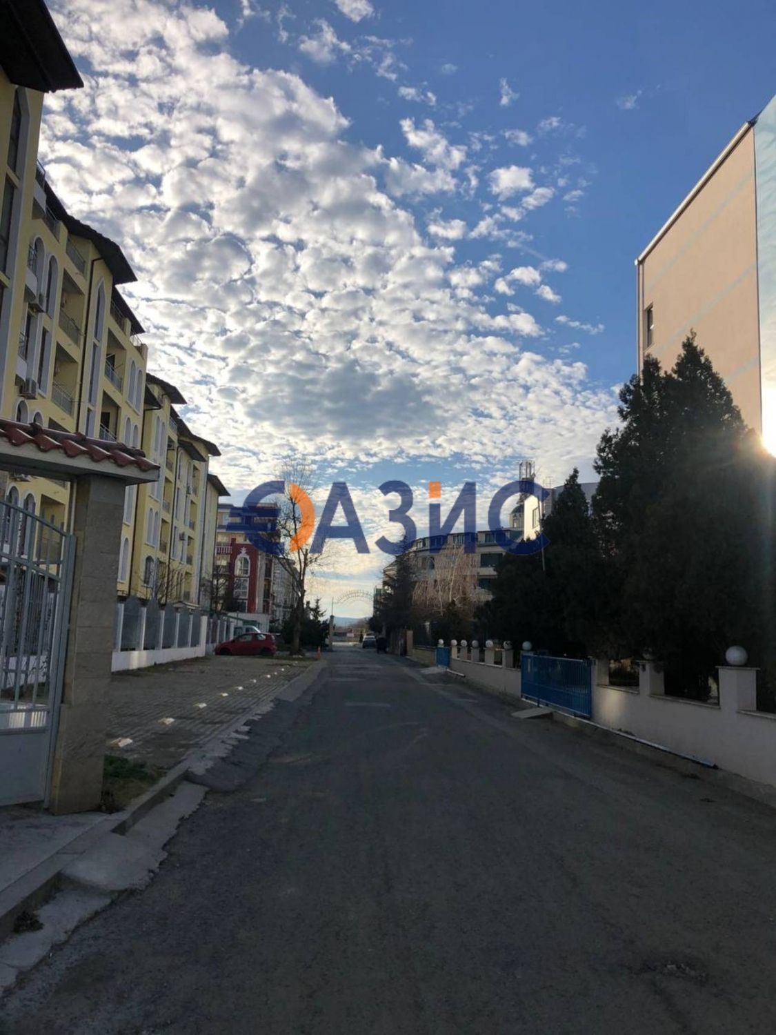 Заведение в центъра на Несебър (67 кв. м + 40 кв. м) с действащ