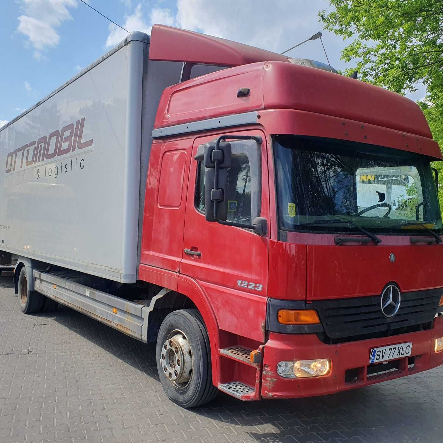 Camion Atego 1218 scoala