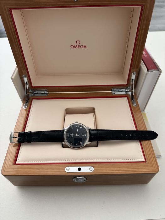 Omega De Ville Prestige Co-Axial Master Chronometer 40 mm blue