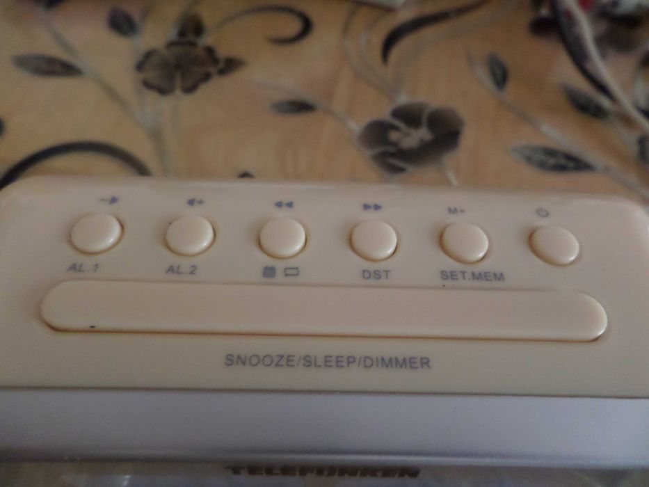 Radio cu ceas Telefunken,desteptator cu 2 alarme frumos,superb