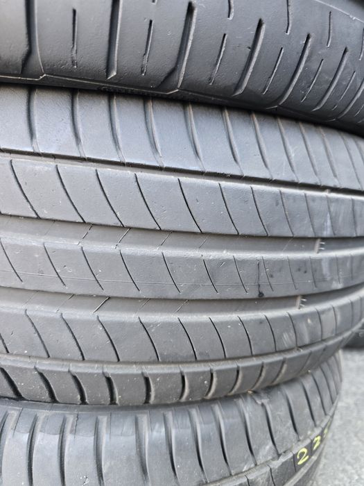 Anvelope vara 215 65 17