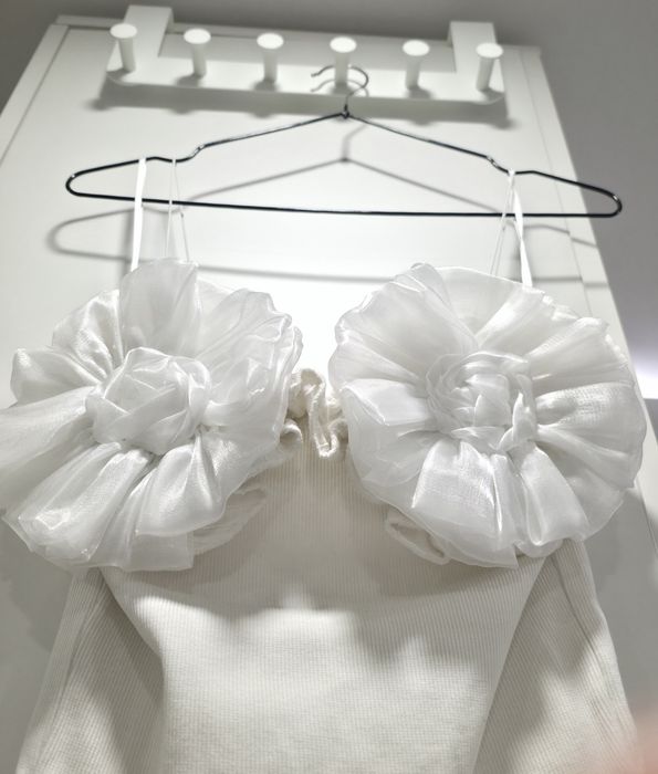 Бутиково боди с 3D цветя