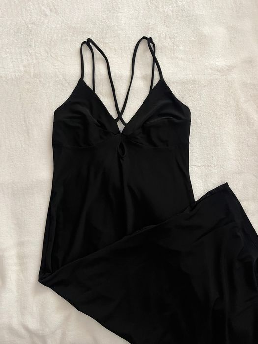 Rochie neagra de la Mango