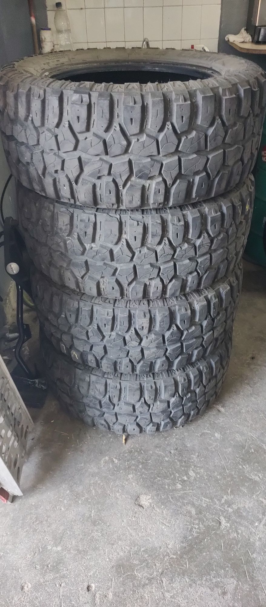 Гуми за джип  20 цола 305/55/20 MUD
