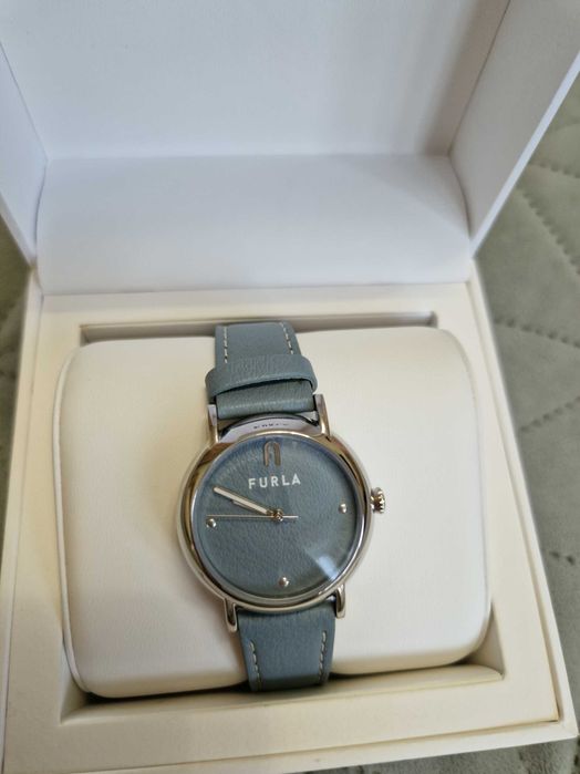 Часовник на #Furla