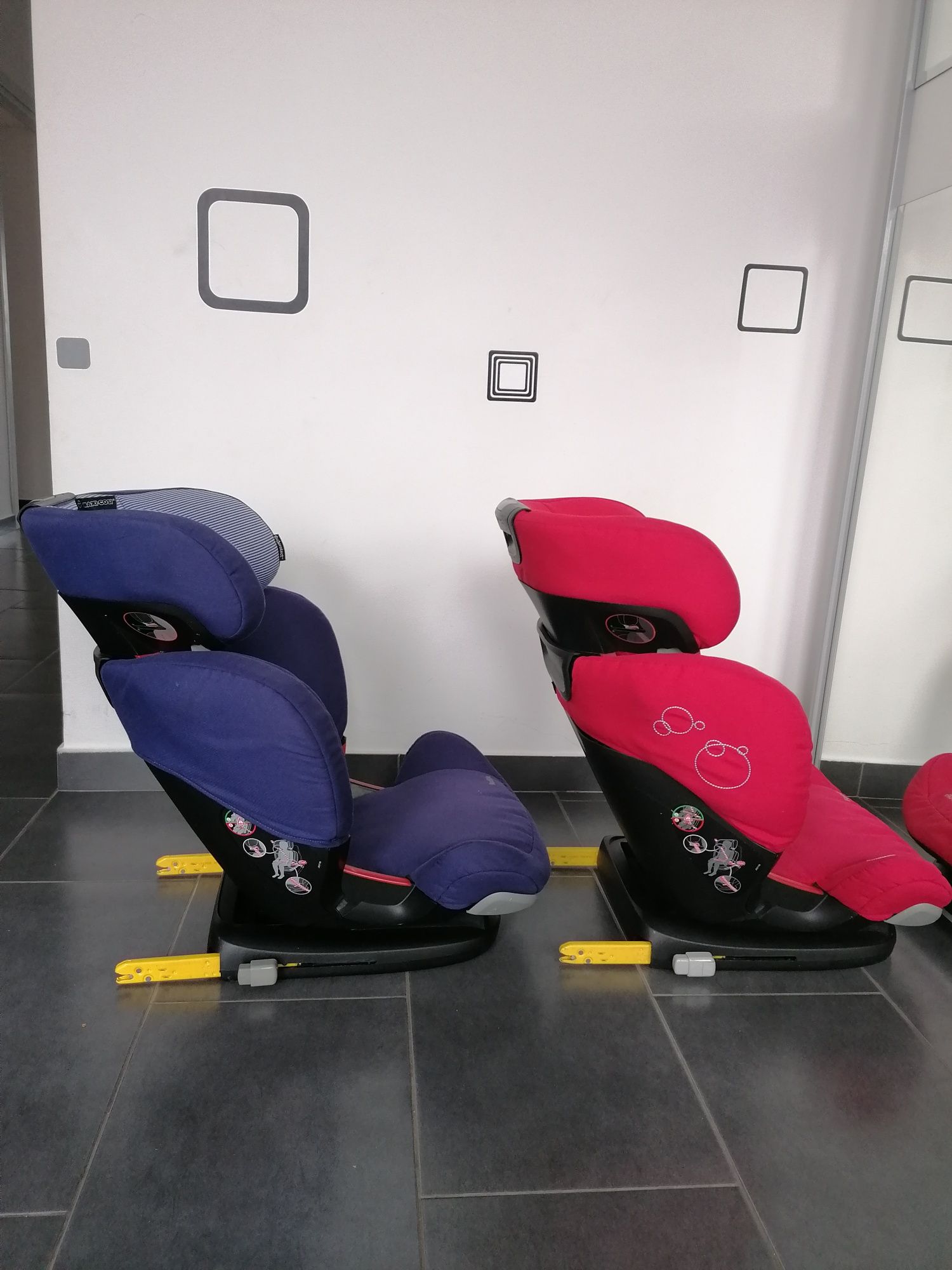 Scaun auto Maxi Cosi Rodifix cu isofix pentru copii între 15 și 36 kg