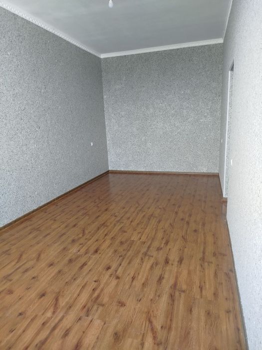 3 xonali Kvartira sotiladi