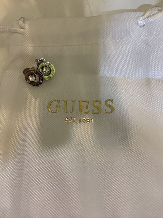 Оригинални обици Guess