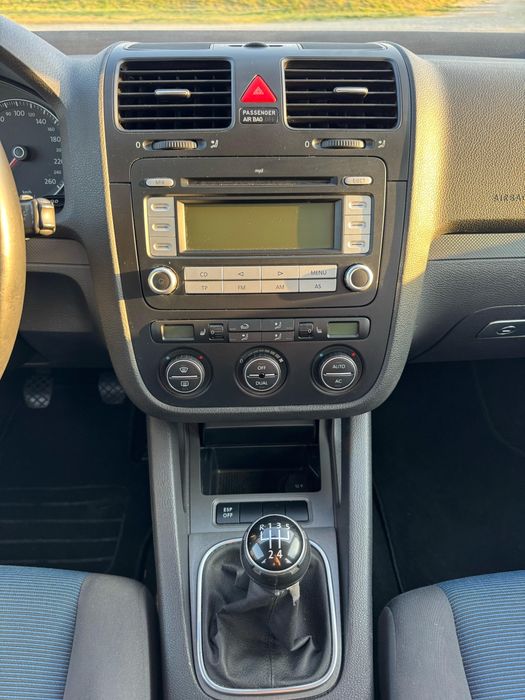 Autoturisme vw golf 5