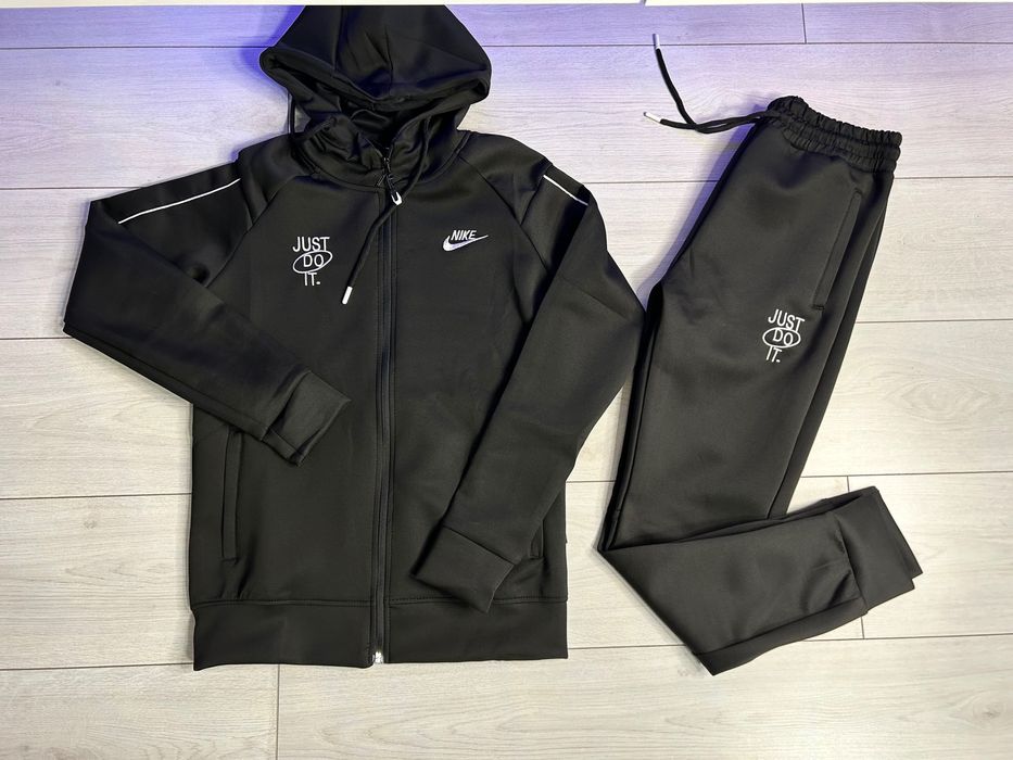 Trening Nike just 2025