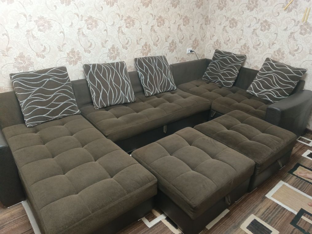 Продаётся диван трансформер, в хорошем состоянии, 5 предметов,