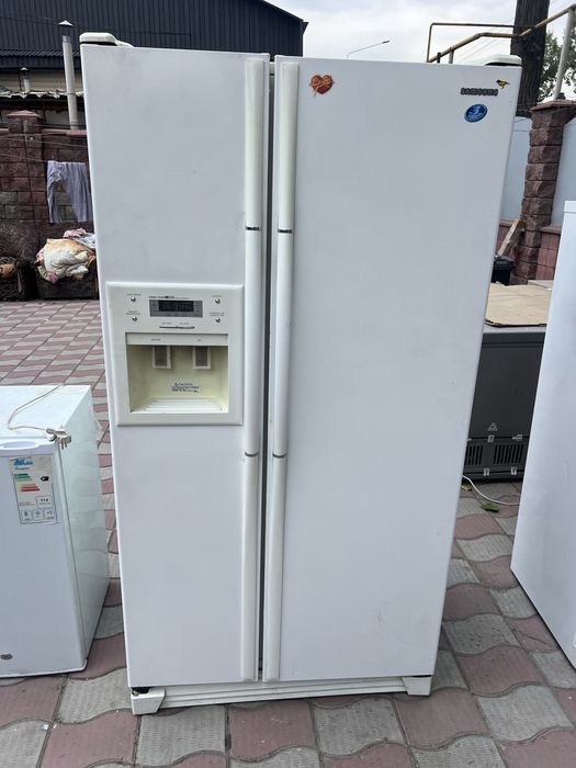 Продам холодильник