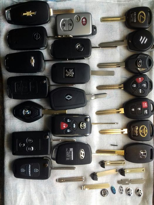 Изготовление автомобильных, бытовых ключей, На лифт и домофон.
