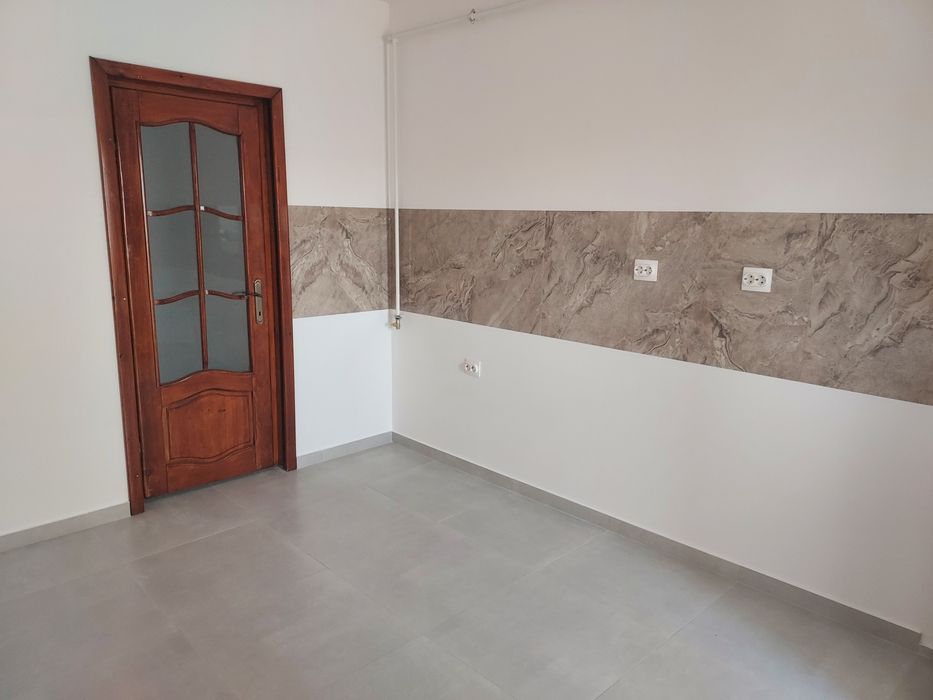 Apartament Pacurari 3 Camere Persoana Fizica Renovat etaj 2/9