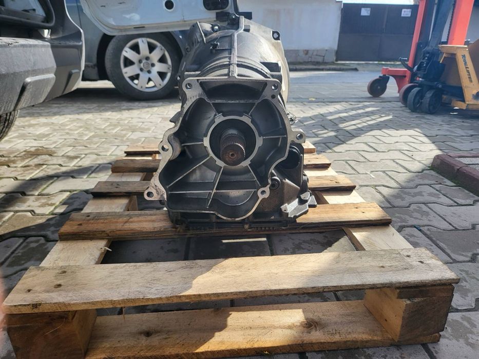 Продавам zf6hp28x