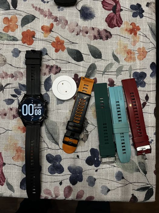 Часовник Huawei gt 2