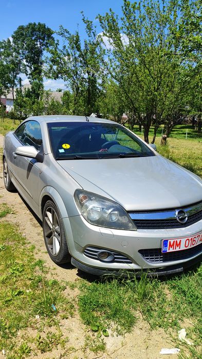 Dezmembrări Opel Astra h cabrio