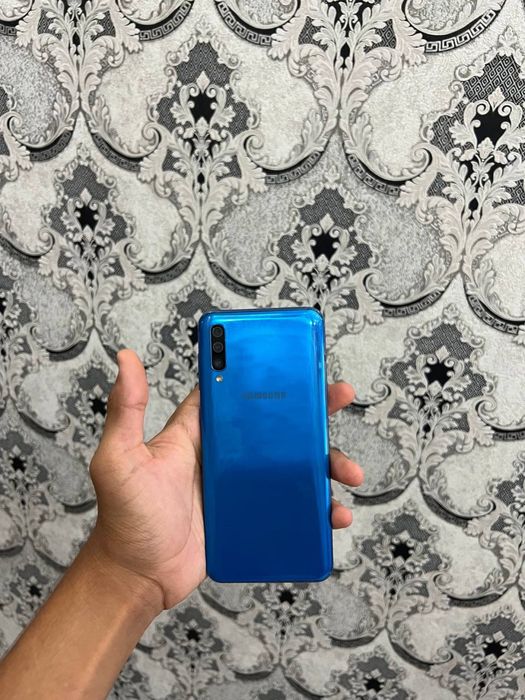 Samsung A50 sotiladi