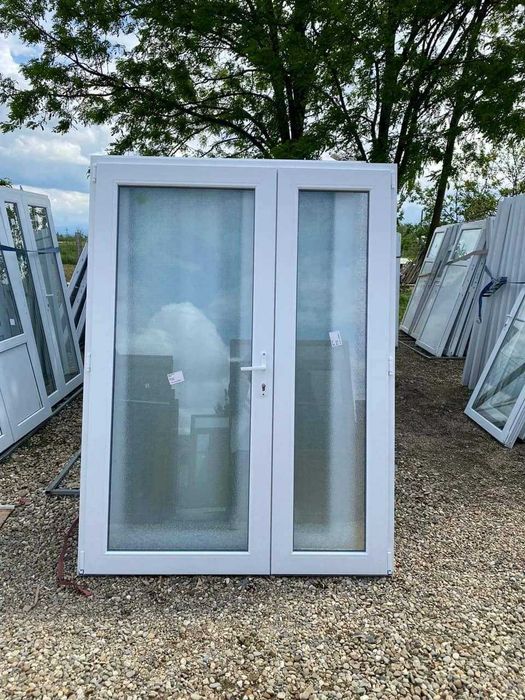 usi duble noi albe cu sticla de jos pana sus de la 1400lei