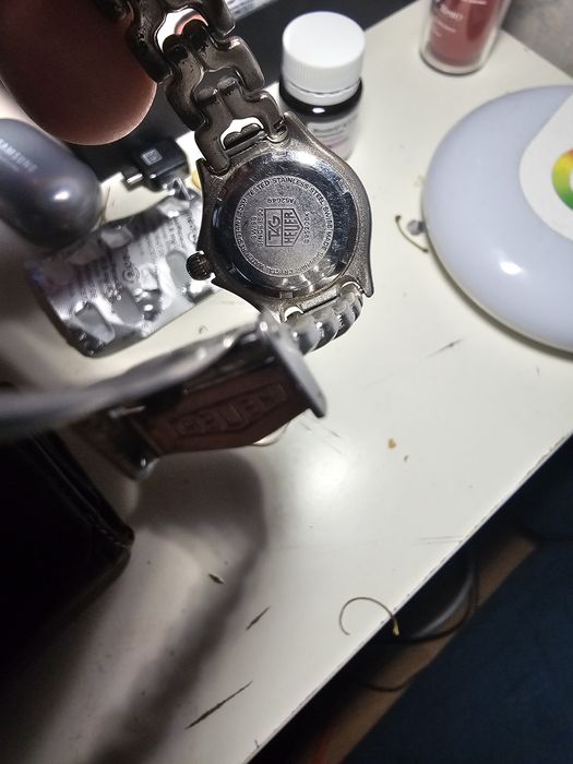 Ceas de Damă funcționează perfect